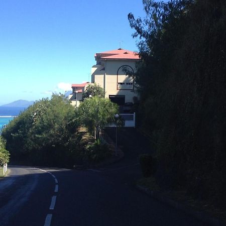 TAHITI Appartement 2 chambres Tres Belle vue mer RES TAHIRI 2 Punaauia  Extérieur photo